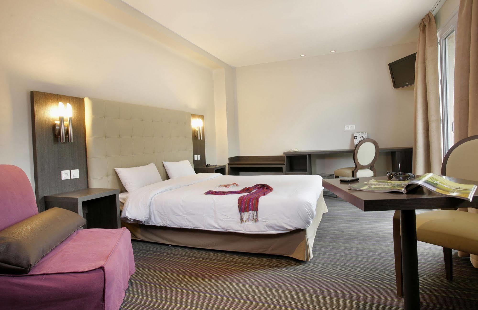 Hotel The Originals Perpignan Sud Le Grillon D'Or Le Boulou Zewnętrze zdjęcie